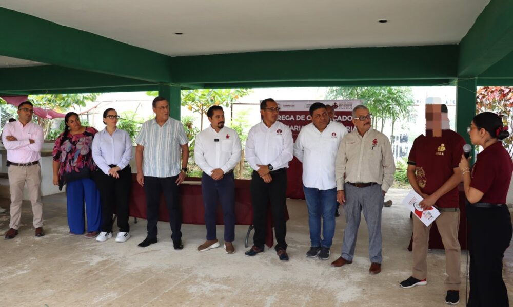 IEEA ENTREGA CERTIFICADOS DE EDUCACIÓN BÁSICA EN CERESO KOBÉN, CAMPECHE