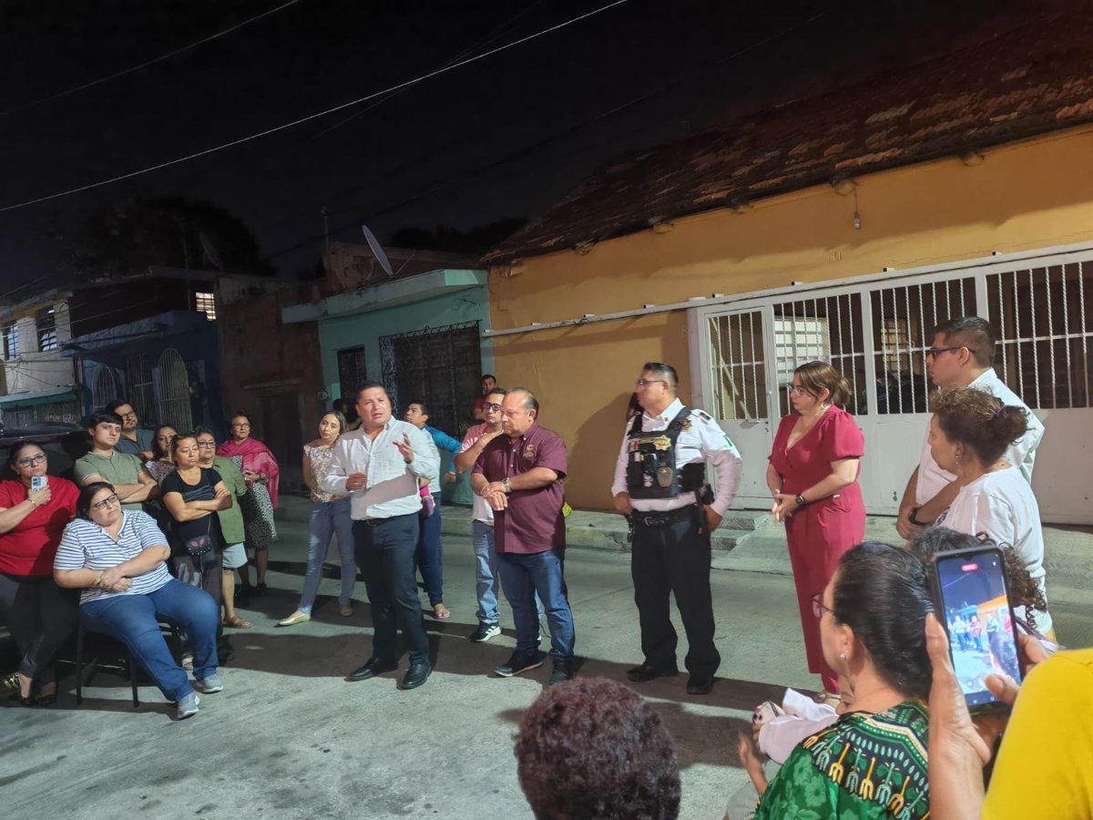 SPSC SE REÚNE CON VECINOS DE LA COLONIA GUANAL EN CARMEN
