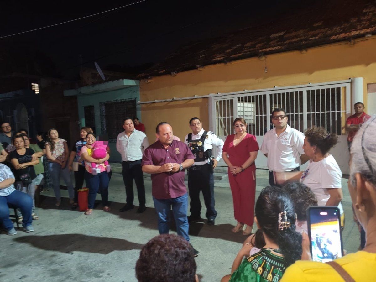 SPSC SE REÚNE CON VECINOS DE LA COLONIA GUANAL EN CARMEN