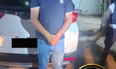 SPSC ASEGURA A DOS SUJETOS Y RECUPERA VEHÍCULO CON REPORTE DE ROBO EN LA CAPITAL DEL ESTADO