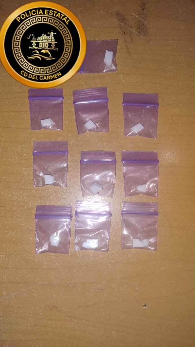 SPSC ASEGURA A SUJETO EN POSESIÓN DE PRESUNTA DROGA EN CARMEN