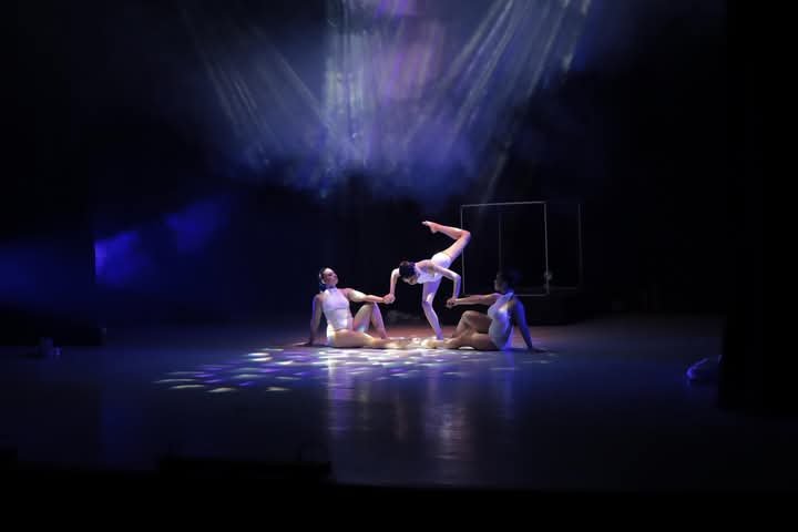 “ALAS INCESANTES” LLENA DE POESÍA VISUAL EL TEATRO JUAN DE LA CABADA