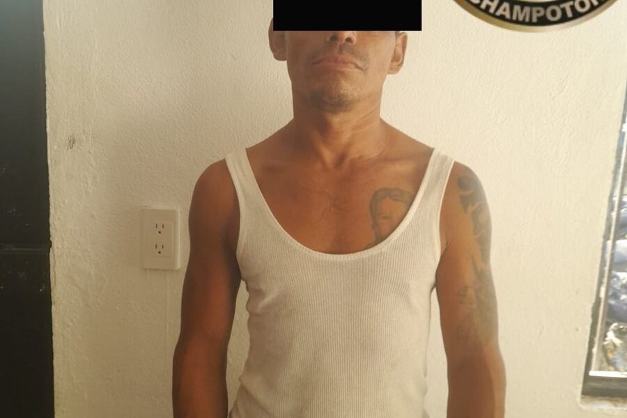 POLICÍA MUNICIPAL DE CHAMPOTÓN ASEGURA A SUJETO QUE ESCANDALIZABA EN LA VÍA PÚBLICA
