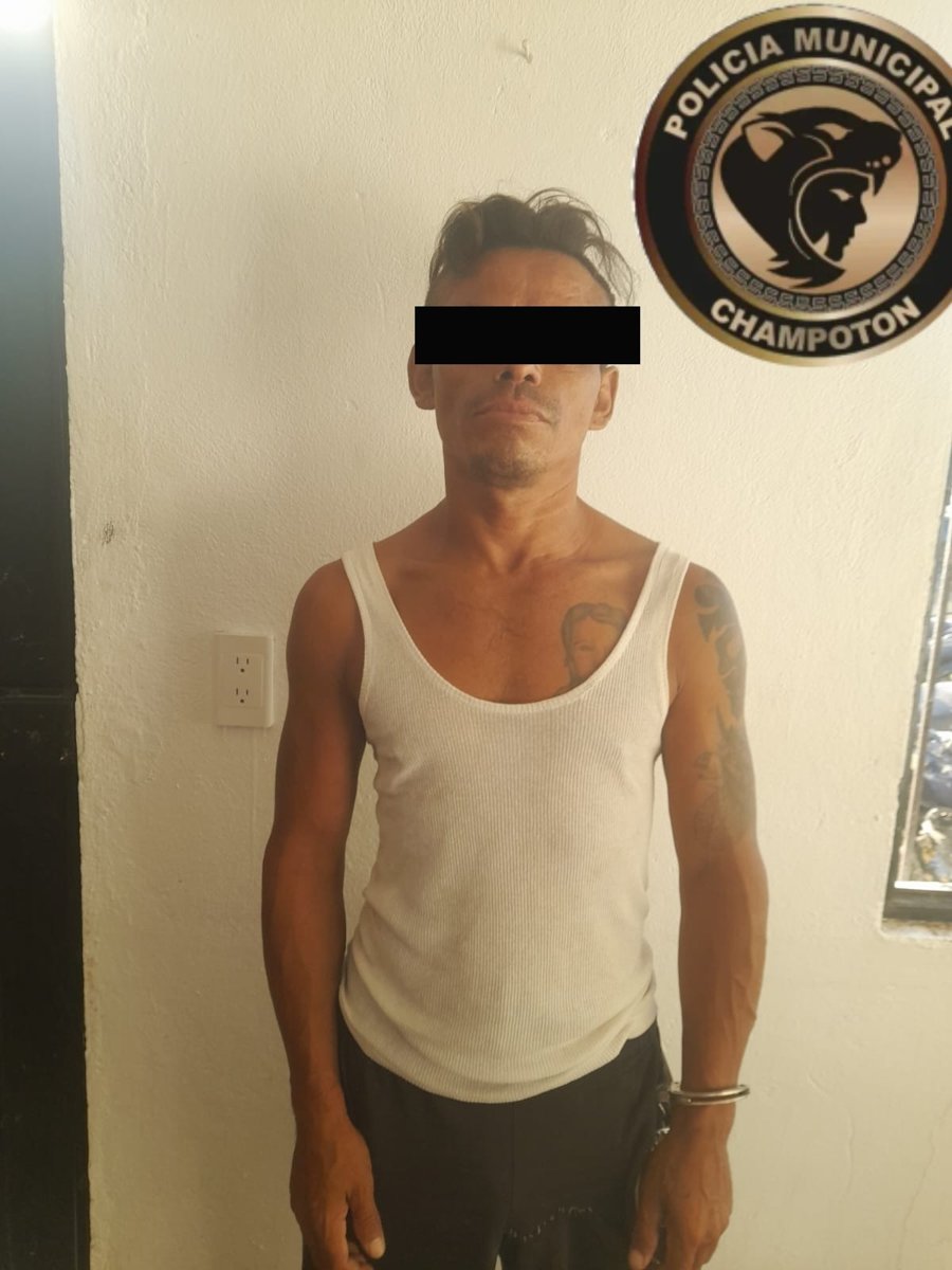 POLICÍA MUNICIPAL DE CHAMPOTÓN ASEGURA A SUJETO QUE ESCANDALIZABA EN LA VÍA PÚBLICA