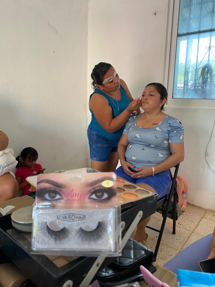 CURSO DEL ICAT ACCIÓN MÓVIL DZIBALCHÉN DE “MAQUILLAJE DEL ROSTRO” , IMPARTIDO EN LA JUNTA MUNICIPAL DE BOLONCHÉN DE REJÓN, HOPELCHÉN
