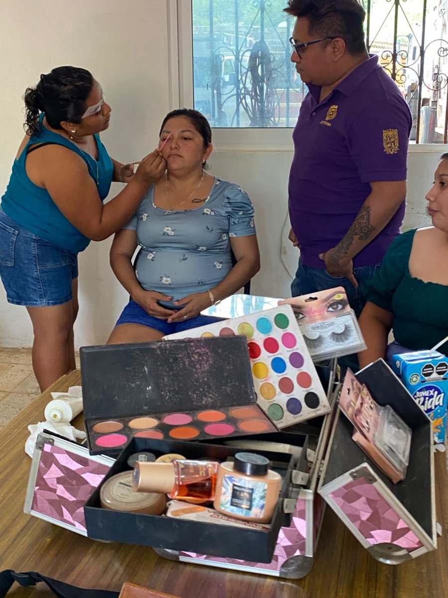 CURSO DEL ICAT ACCIÓN MÓVIL DZIBALCHÉN DE “MAQUILLAJE DEL ROSTRO” , IMPARTIDO EN LA JUNTA MUNICIPAL DE BOLONCHÉN DE REJÓN, HOPELCHÉN