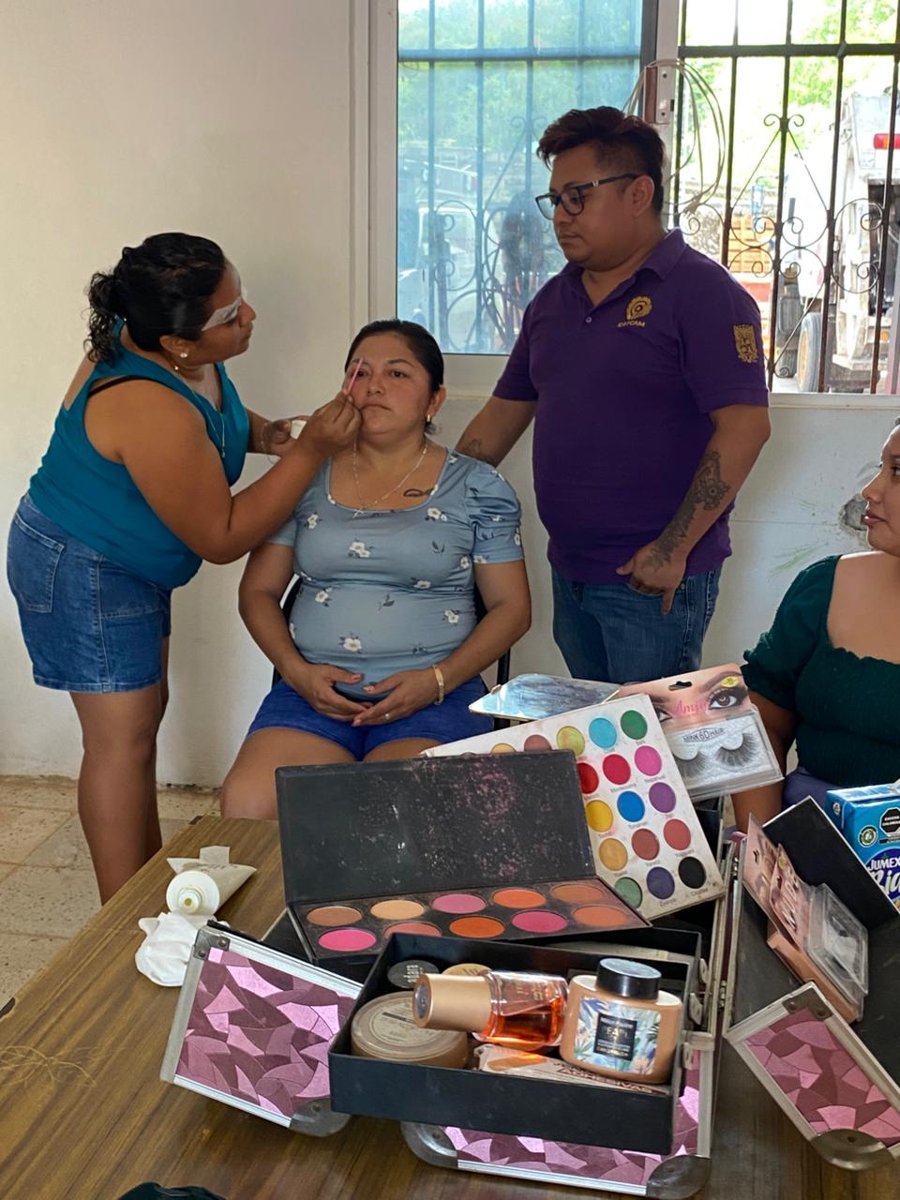 CURSO DEL ICAT ACCIÓN MÓVIL DZIBALCHÉN DE “MAQUILLAJE DEL ROSTRO” , IMPARTIDO EN LA JUNTA MUNICIPAL DE BOLONCHÉN DE REJÓN, HOPELCHÉN