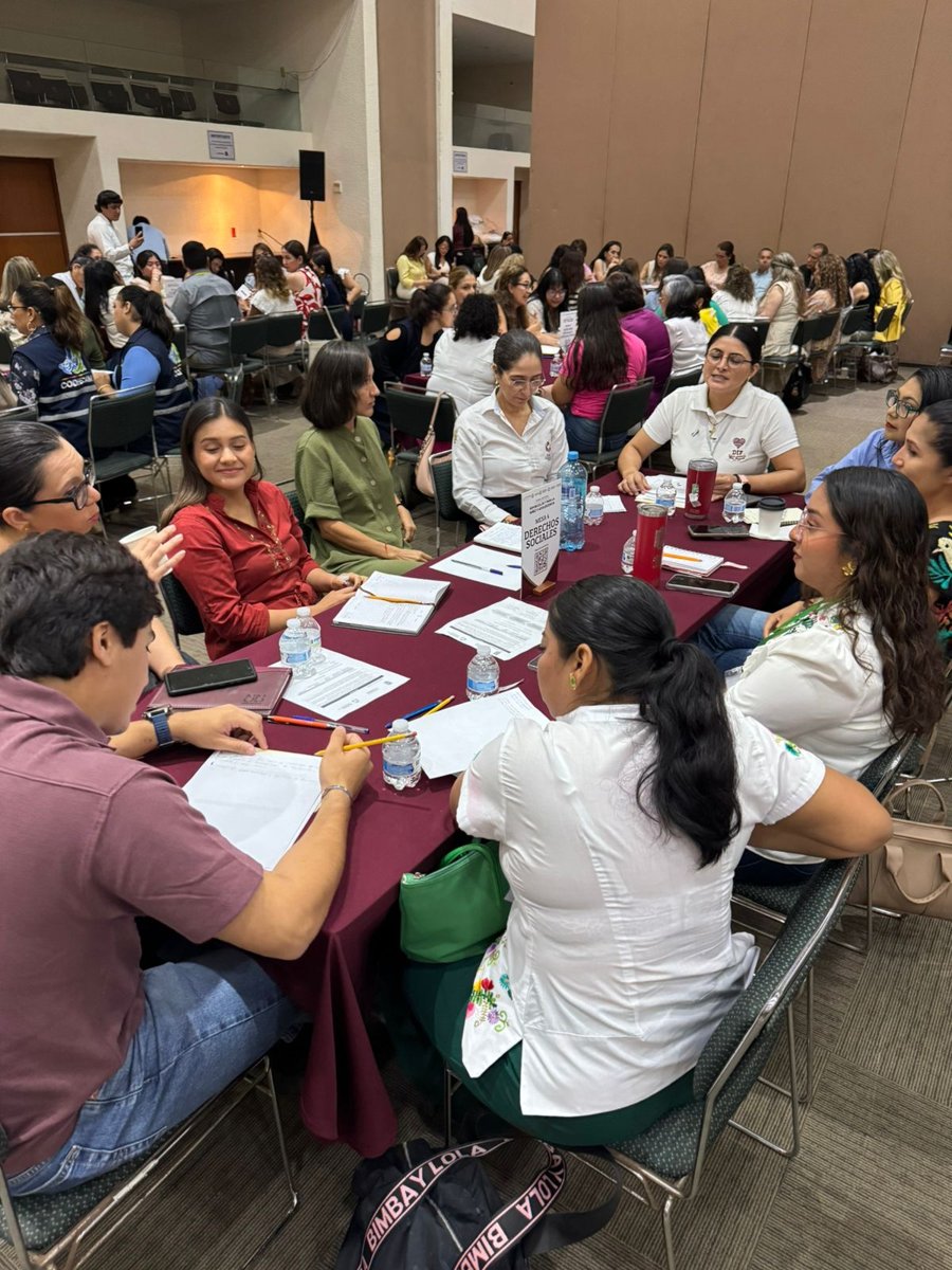 FORO "REPÚBLICA DE Y PARA LA NIÑEZ Y ADOLESCENCIA"