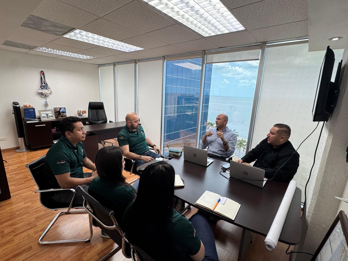 REUNIÓN DE LA AGENCIA DE ENERGÍA DEL ESTADO DE CAMPECHE CON LA EMPRESA ENESTAS