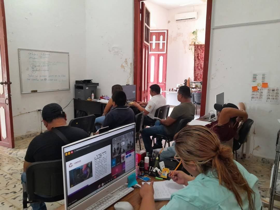 TALLER DE ORTOGRAFÍA PARA EL PERSONAL ADMINISTRATIVO EN EL ICAT ACCIÓN MÓVIL DZIBALCHÉN