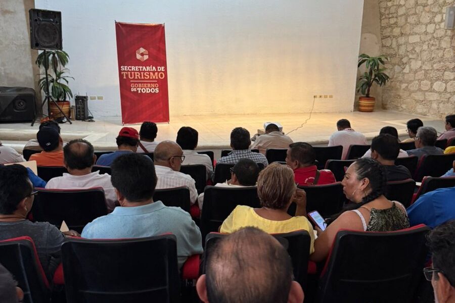 CAPACITAN A TAXISTAS EN CURSO "TRÁNSITO Y VIALIDAD"