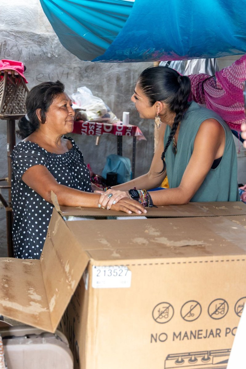 ENTREGA DE APOYOS A FAMILIA CAMPECHANA PARA IMPULSAR SU ECONOMÍA FAMILIAR