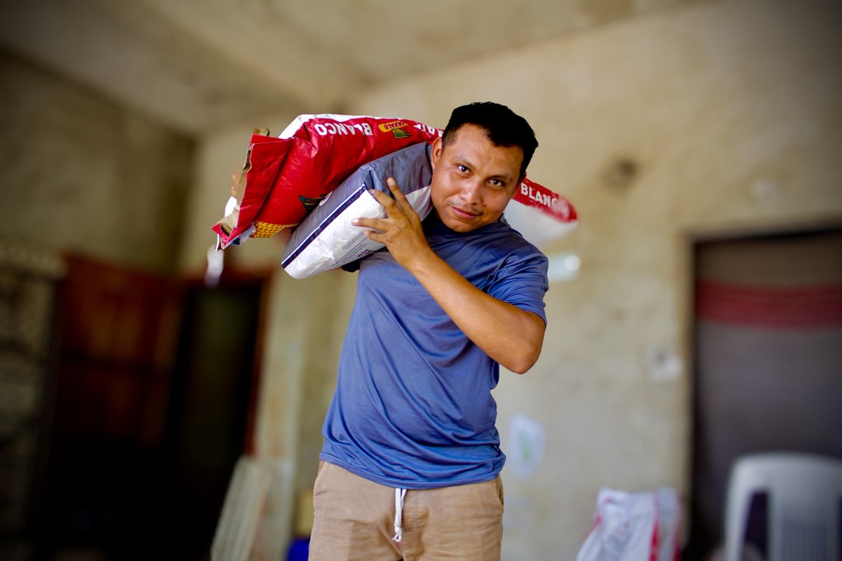 ENTREGA DE FERTILIZANTE EN NOHALAL, HECELCHALÁN