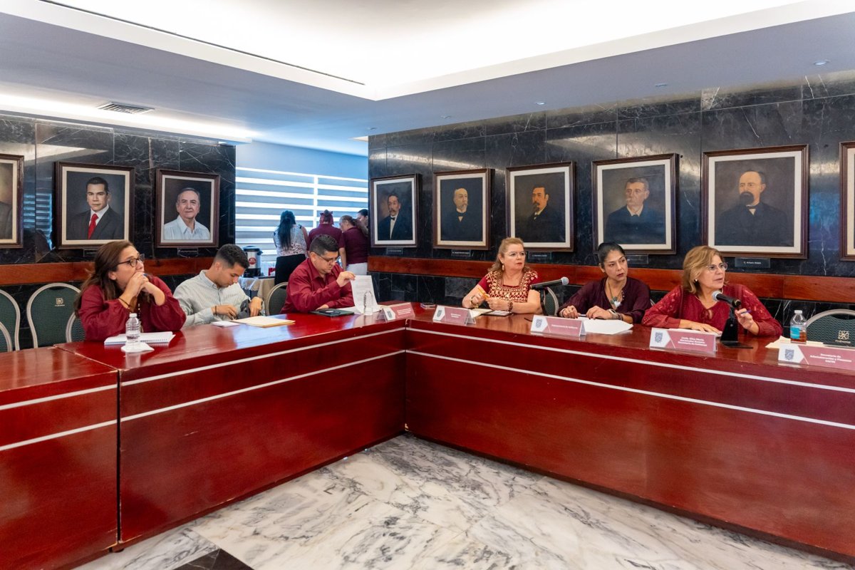 COORDINAN ACCIONES PARA CONSOLIDAR INFORMACIÓN DEL CUARTO INFORME DE GOBIERNO