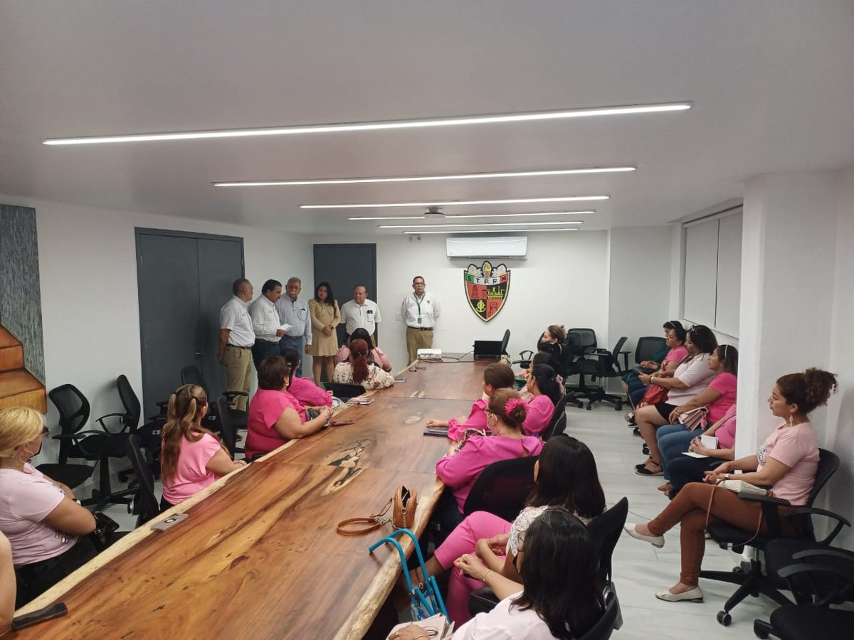 SPSC IMPARTE TALLER A MUJERES EMPRENDEDORAS EN CIUDAD DEL CARMEN