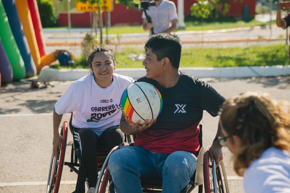 JÓVENES CELEBRAN EL DÍA INTERNACIONAL DE LA JUVENTUD CON CARRERA Y RODADA POR LA PAZ
