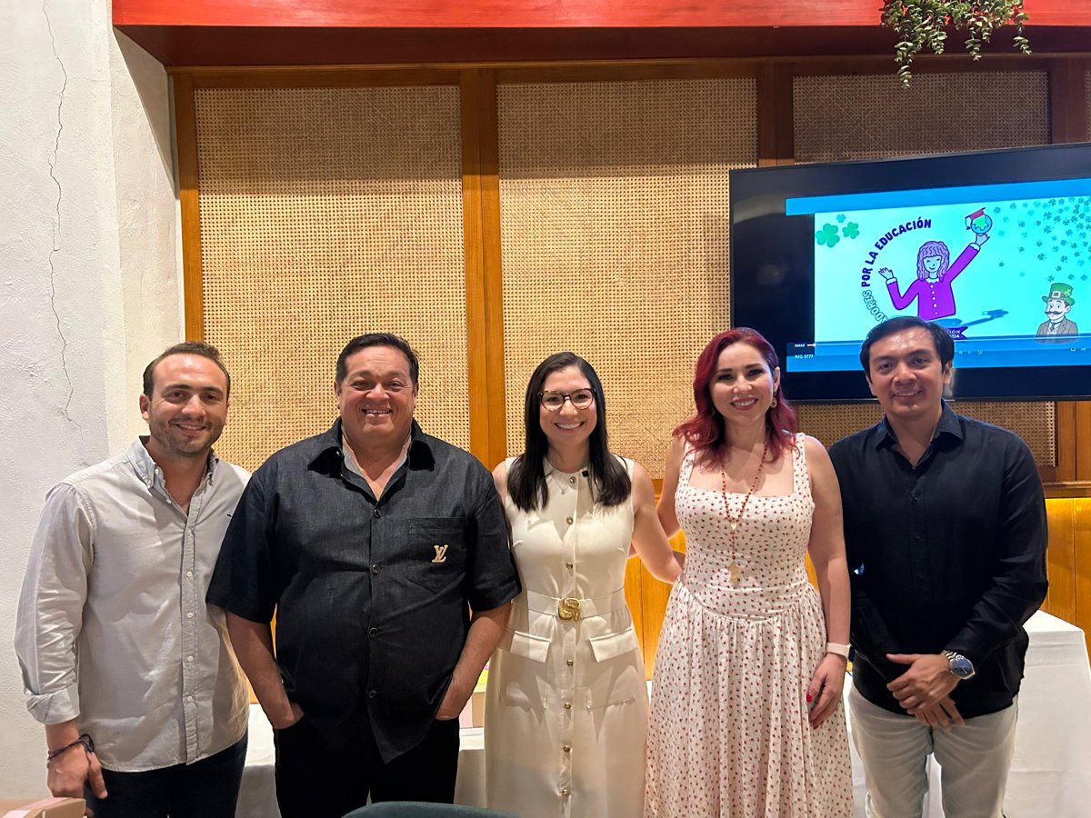 EMBAJADORES POR LA EDUCACIÓN Y BECARIOS SELECCIONADOS RUMBO A IRLANDA SE REÚNEN EN CENA DE CONVIVENCIA