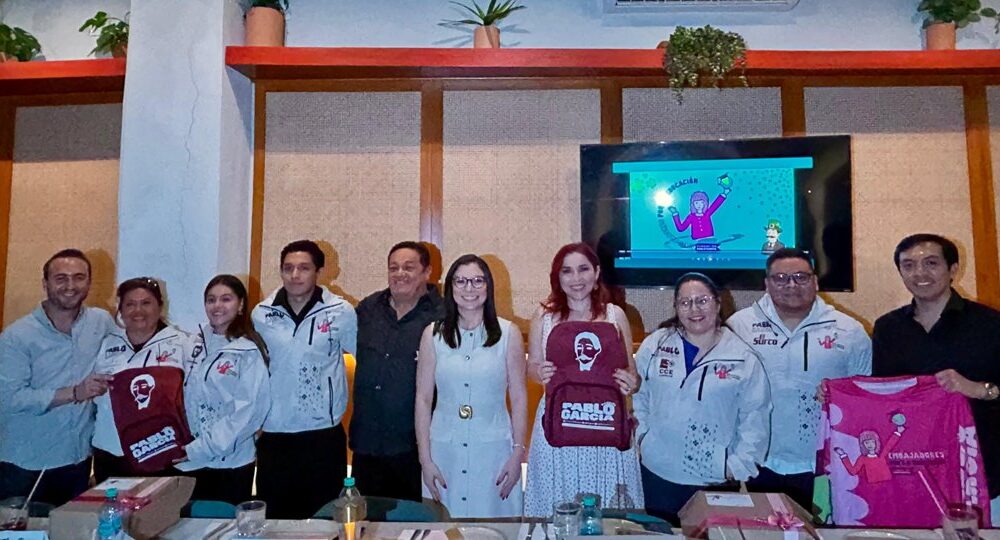 EMBAJADORES POR LA EDUCACIÓN Y BECARIOS SELECCIONADOS RUMBO A IRLANDA SE REÚNEN EN CENA DE CONVIVENCIA