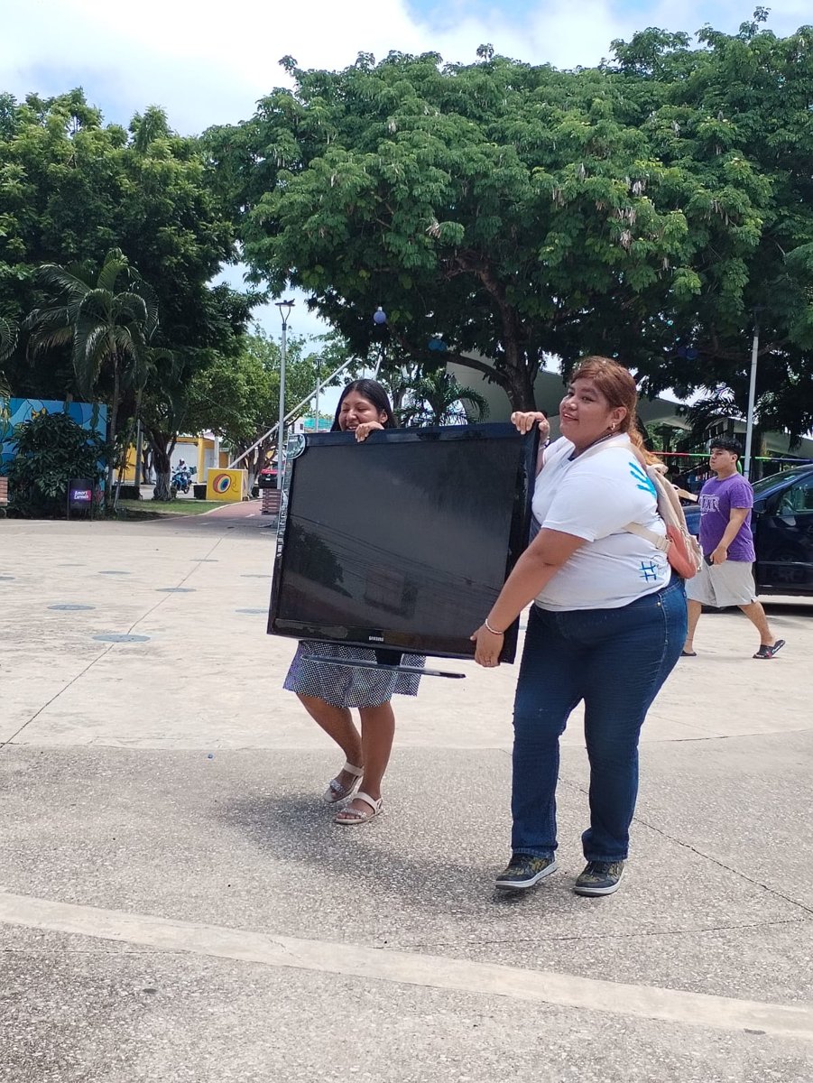 CARMELITAS SE UNEN POR LA CONCIENCIA AMBIENTAL CON EL RECICLATRÓN
