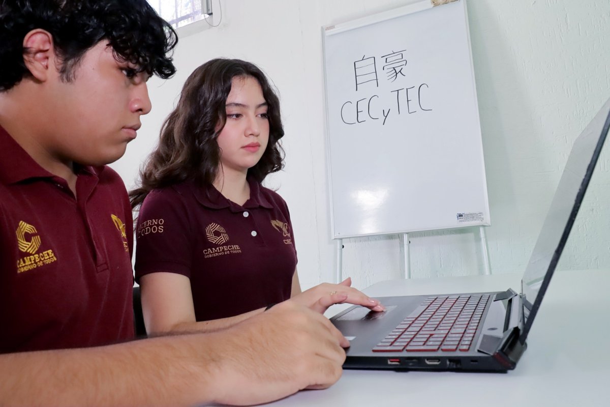 CECYTEC PROMUEVE EL MULTILINGÜISMO EN LAS AULAS