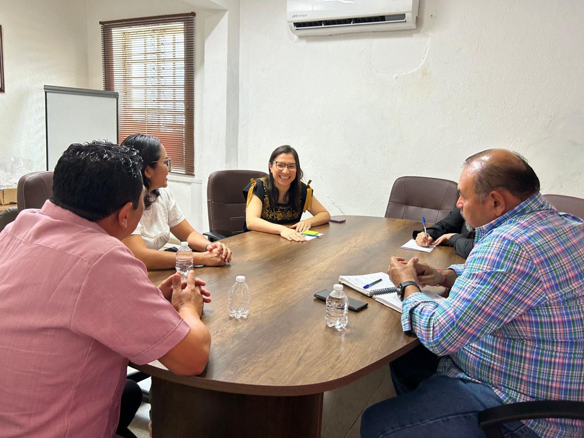 LA FUNDACIÓN PABLO GARCÍA, DIRIGIDA POR LA ARQ. JAMILE MOGUEL, ENTREGÓ EN CAMPECHE LAS #BECASJAGUAR A NIÑAS, NIÑOS Y JÓVENES DESTACADOS