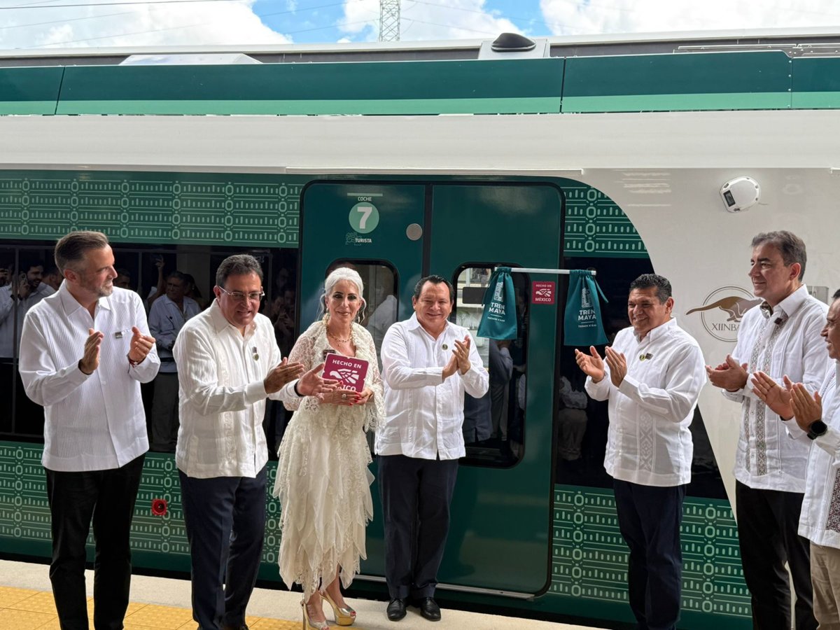 JORGE LAVALLE MAURY ASISTE EN REPRESENTACIÓN DE LA GOBERNADORA, LAYDA SANSORES, A LA ENTREGA DEL DISTINTIVO “HECHO EN MÉXICO” AL TREN MAYA