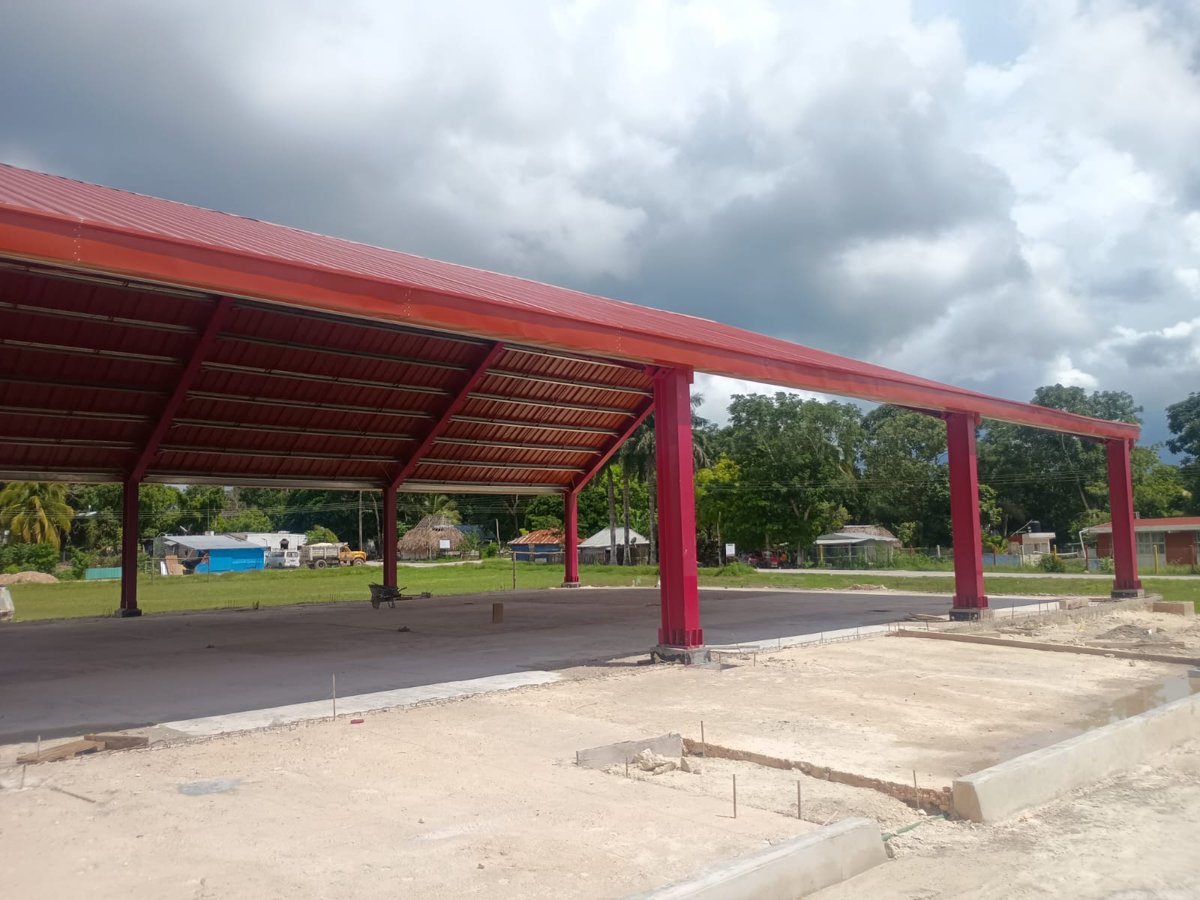 RECONSTRUCCIÓN DE LA CANCHA CON TECHUMBRE EN LA LOCALIDAD DE NUEVO BECAL, MUNICIPIO DE CALAKMUL