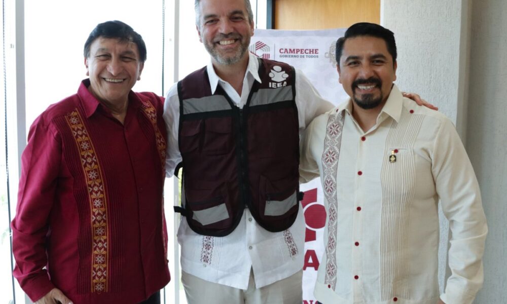 FIRMA DE CONVENIO ENTRE EL INSTITUTO ESTATAL DE LA EDUCACIÓN PARA LOS ADULTOS Y LA SECRETARÍA DE DESARROLLO ECONÓMICO DEL ESTADO DE CAMPECHE