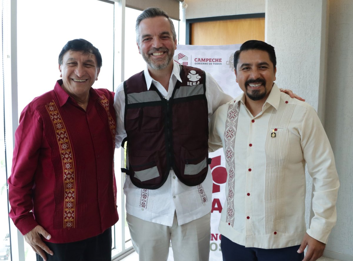 FIRMA DE CONVENIO ENTRE EL INSTITUTO ESTATAL DE LA EDUCACIÓN PARA LOS ADULTOS Y LA SECRETARÍA DE DESARROLLO ECONÓMICO DEL ESTADO DE CAMPECHE