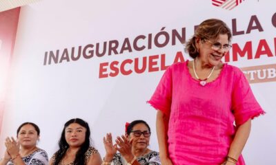 LA ESCUELA “NIÑOS HÉROES” YA CUENTA CON SU CANCHA TECHADA Y REHABILITADA; HOY LA INAUGURÓ LA GOBERNADORA LAYDA SANSORES SAN ROMÁN