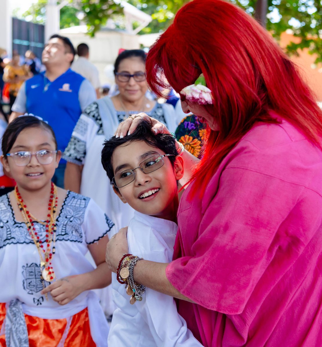LA ESCUELA “NIÑOS HÉROES” YA CUENTA CON SU CANCHA TECHADA Y REHABILITADA; HOY LA INAUGURÓ LA GOBERNADORA LAYDA SANSORES SAN ROMÁN