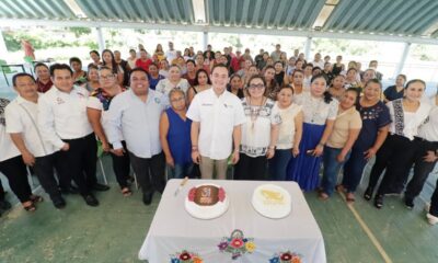 CECYTEC RECONOCE A LAS Y LOS ALUMNOS CON MEJORES PROMEDIOS DEL PLANTEL HOPELCHÉN
