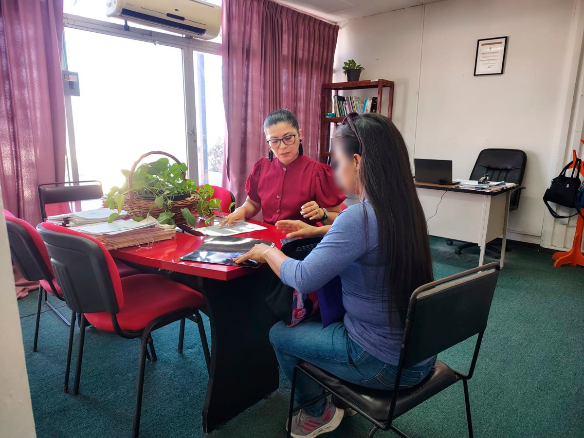 UNIDAD ESTATAL DE ATENCIÓN A MIGRANTES BRINDA ASESORÍA PARA LOGRAR LA CIUDADANÍA POR NATURALIZACIÓN