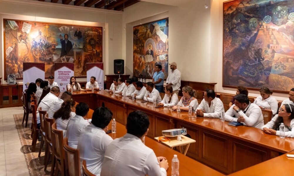 INSTALA LIZ HERNÁNDEZ LA MESA DIRECTIVA ESTATAL DE LA CONASYR– AALMAC EN CAMPECHE