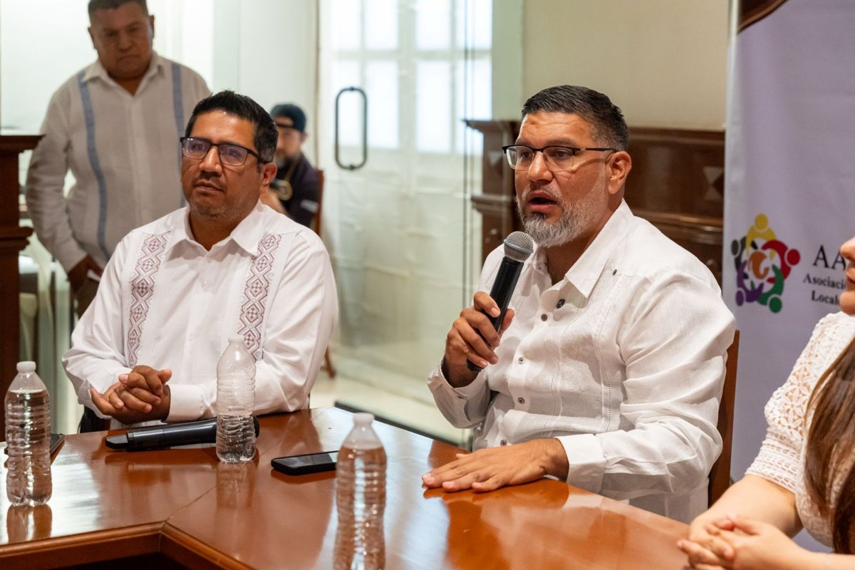 INSTALA LIZ HERNÁNDEZ LA MESA DIRECTIVA ESTATAL DE LA CONASYR– AALMAC EN CAMPECHE