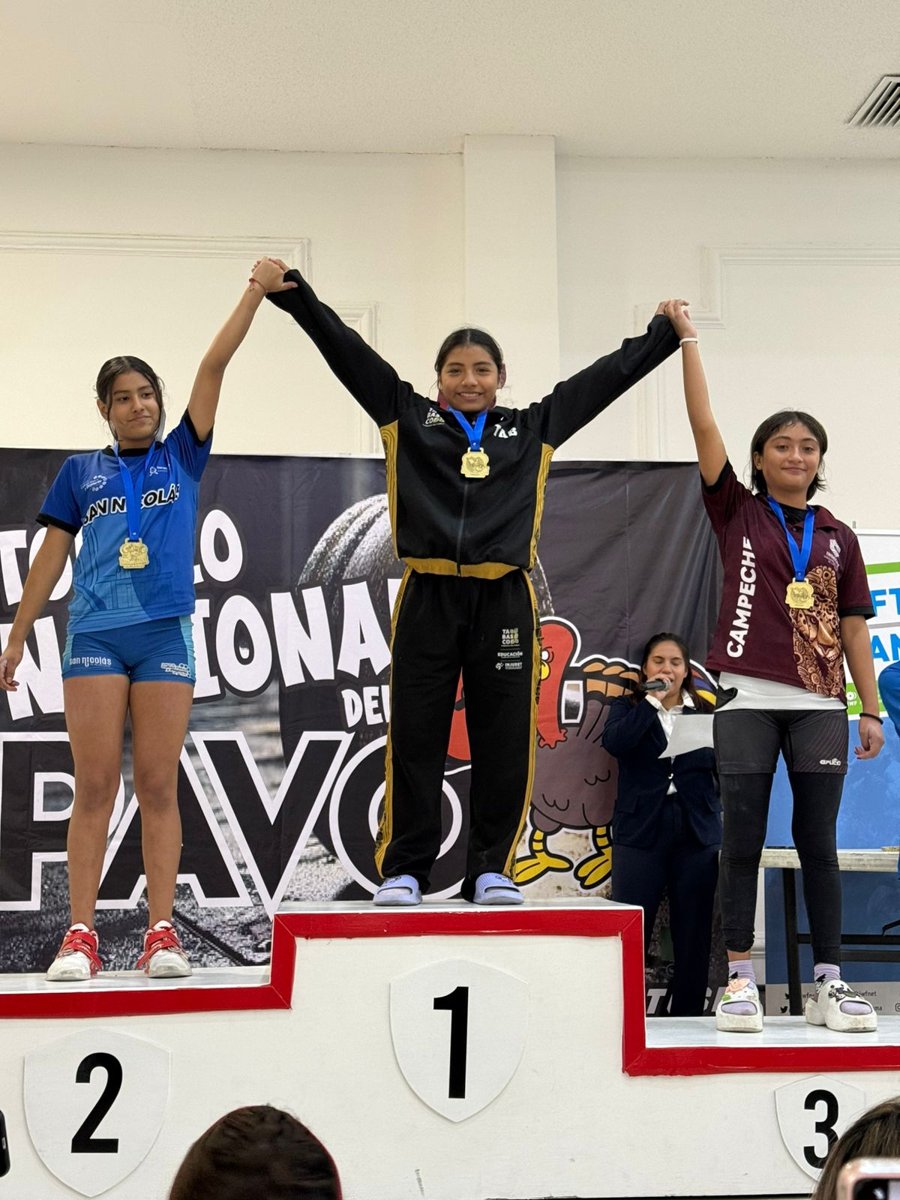 TRAEN PESISTAS 53 MEDALLAS DEL TORNEO NACIONAL DEL PAVO