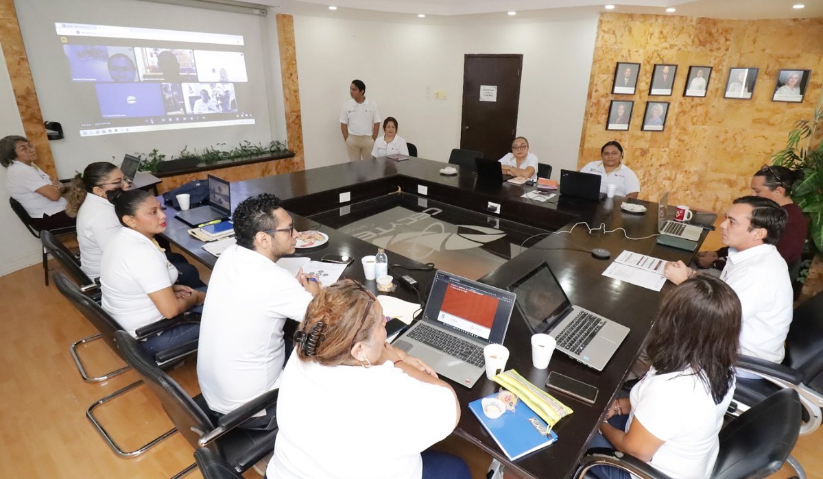 PSICÓLOGAS Y PSICÓLOGOS DEL CECYTEC REVISAN MANUAL OPERATIVO PARA GARANTIZAR ATENCIÓN Y CANALIZACIÓN OPORTUNA A ESTUDIANTES