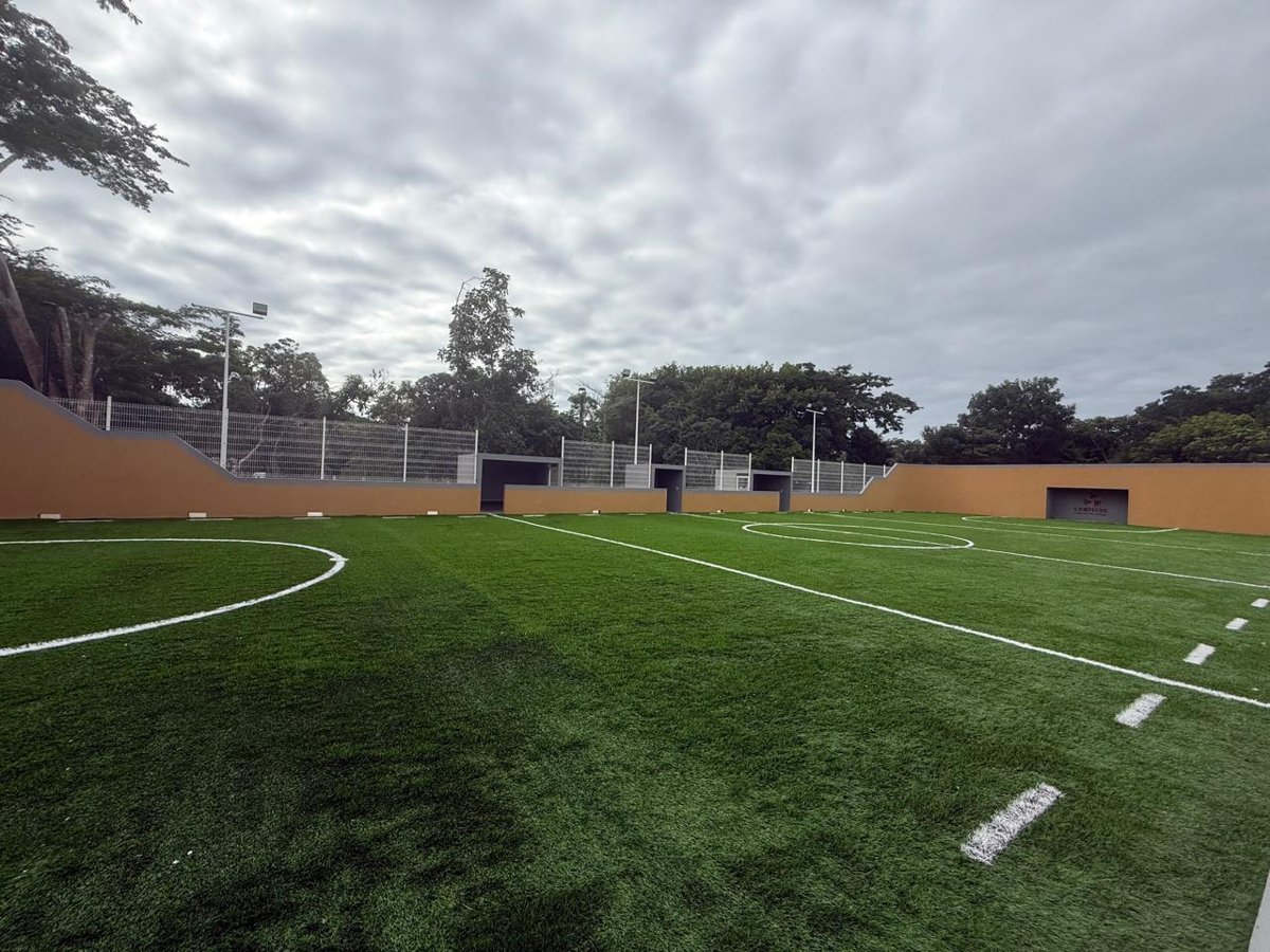 CONSTRUCCIÓN DE CANCHA DE FUTBOL RÁPIDO CON PASTO SINTÉTICO EN LA LOCALIDAD DE FELIPE CARRILLO PUERTO, MUNICIPIO DE CHAMPOTÓN