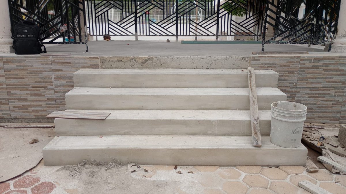 RECONSTRUCCIÓN DE PARQUE PRINCIPAL Y MANTENIMIENTO DE CANCHA EN LA LOCALIDAD DE HOOL, MUNICIPIO DE CHAMPOTÓN