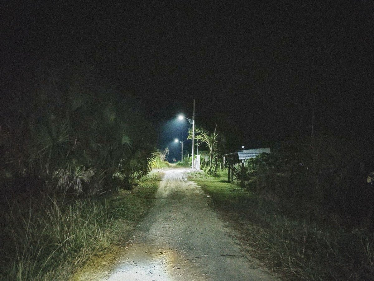 CONTINÚAN LOS TRABAJOS DE AMPLIACIÓN DE LA RED DE ELECTRIFICACIÓN EN ULUMAL