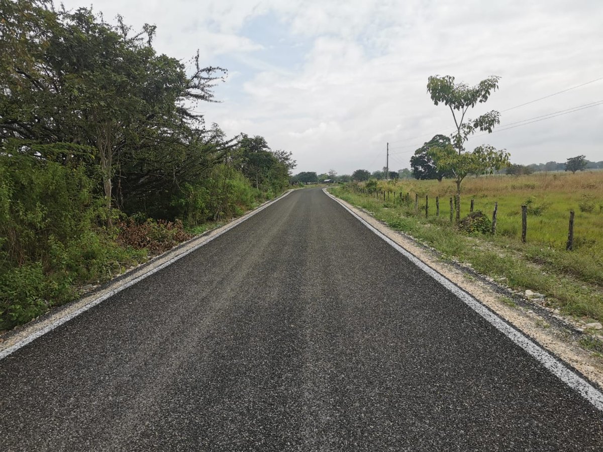SEDUMOP CONCLUYE RECONSTRUCCIÓN DEL CAMINO QUEBRACHE EN EL MUNICIPIO DE CARMEN
