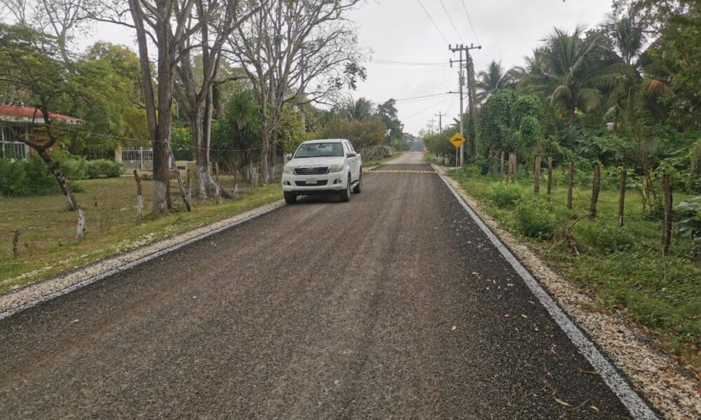 SEDUMOP CONCLUYE RECONSTRUCCIÓN DEL CAMINO QUEBRACHE EN EL MUNICIPIO DE CARMEN