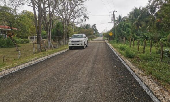 SEDUMOP CONCLUYE RECONSTRUCCIÓN DEL CAMINO QUEBRACHE EN EL MUNICIPIO DE CARMEN