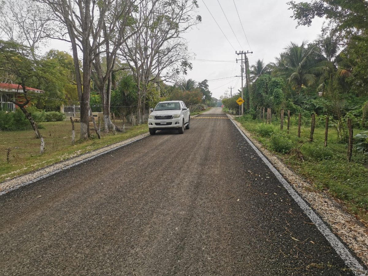 SEDUMOP CONCLUYE RECONSTRUCCIÓN DEL CAMINO QUEBRACHE EN EL MUNICIPIO DE CARMEN