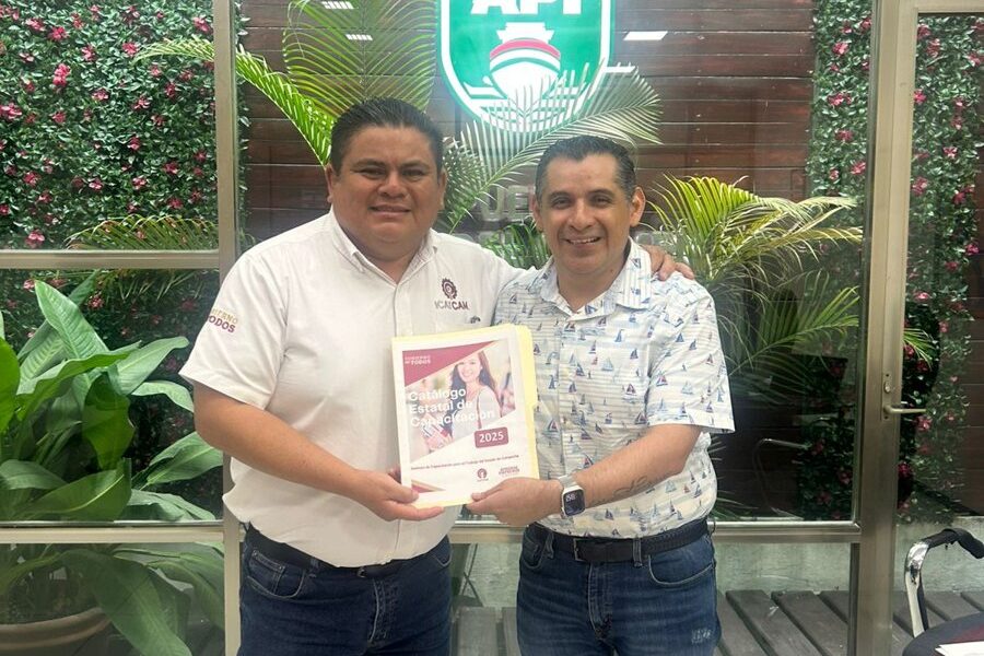EL ICAT PLANTEL CARMEN PARTICIPA EN REUNIÓN CON LA API CON FINES ESTRATÉGICOS EN BENEFICIO DE LA MANO DE OBRA LOCAL Y FORÁNEA QUE LABORAN EN EL SECTOR PORTUARIO DE LA ISLA
