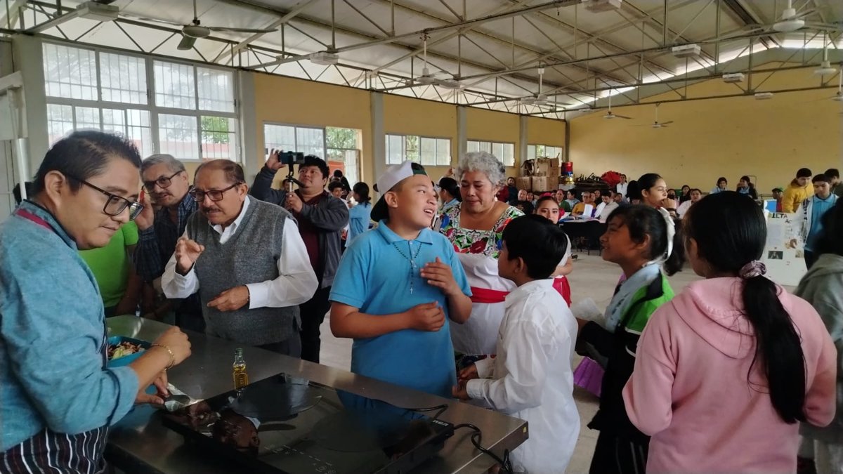 PARTICIPACIÓN DEL ICAT ACCIÓN MÓVIL SEYBAPLAYA EN LA “FERIA AGRÍCOLA Y DE SALUD MESOAMERICANA” DE LA ESCUELA SECUNDARIA TÉCNICA #11