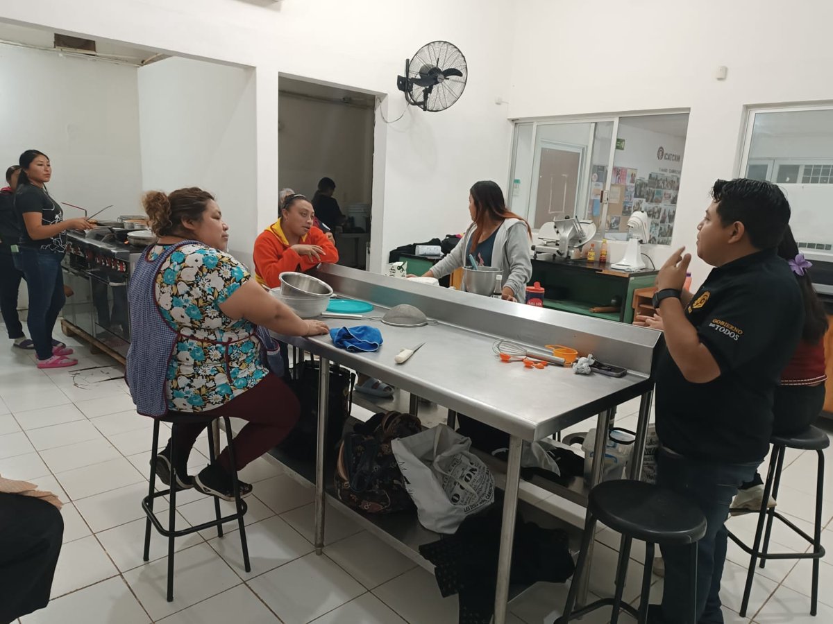 ICAT ACCIÓN MÓVIL TENABO IMPARTE CURSOS DEL CAMPO FORMATIVO EN “ELABORACION DE ALIMENTOS Y REPOSTERÍA”