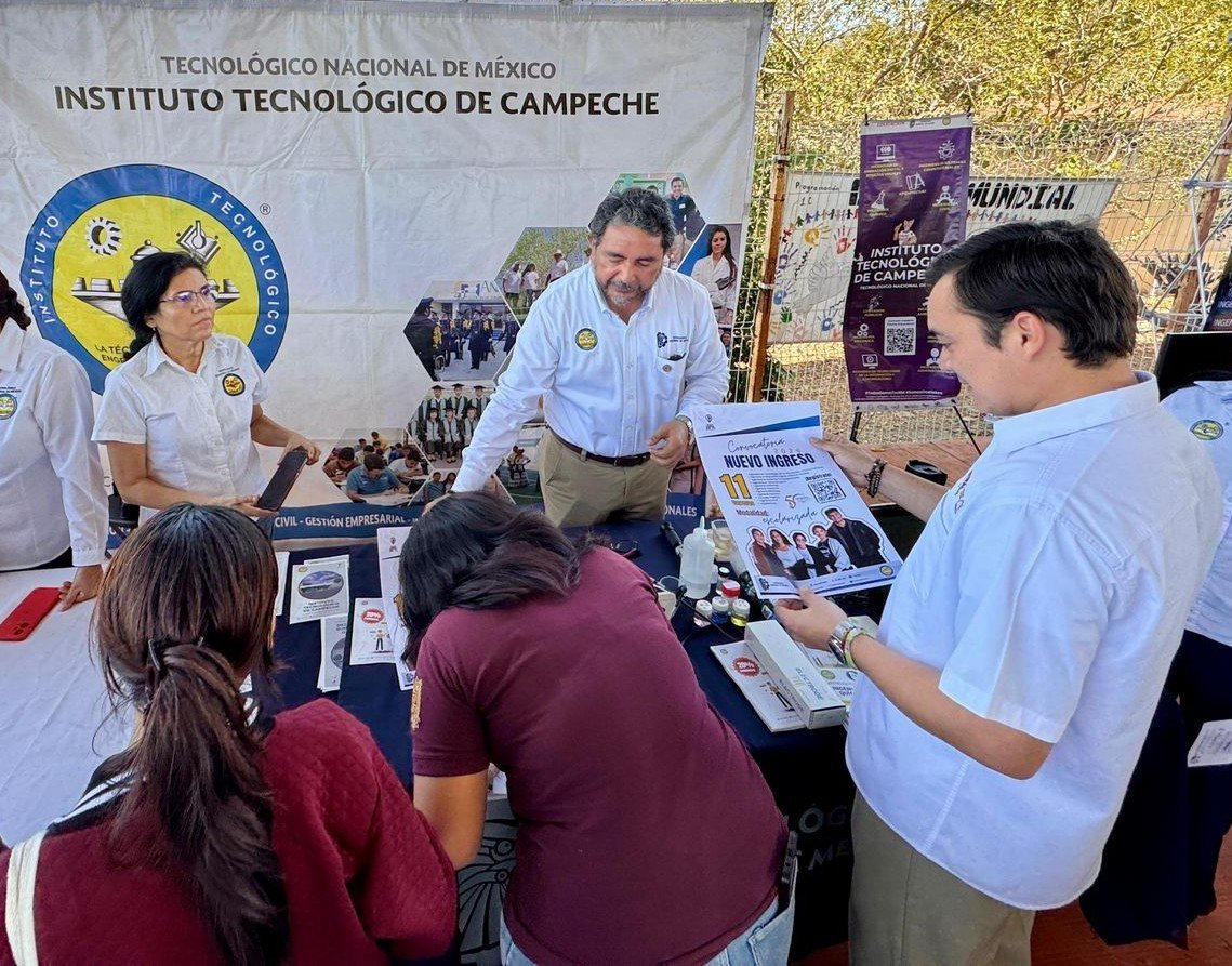 CECYTEC IMPULSA EL FUTURO PROFESIONAL DE LAS Y LOS JÓVENES DEL PLANTEL POMUCH EN LA FERIA VOCACIONAL 2026