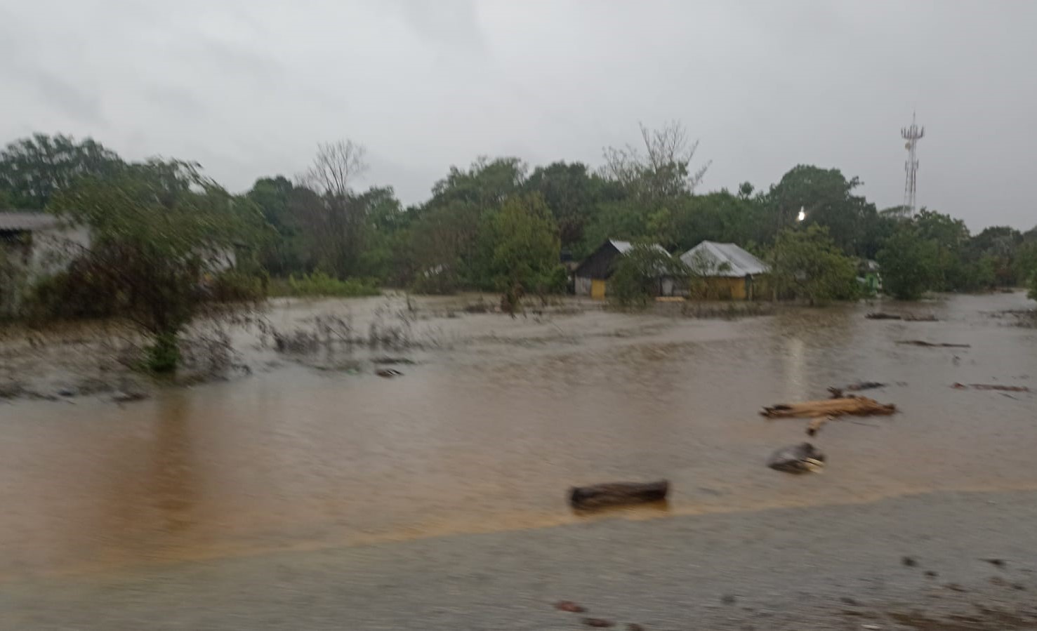 REFUERZA COPRISCAM ACCIONES DE SANEAMIENTO POR TEMPORADA DE LLUVIAS