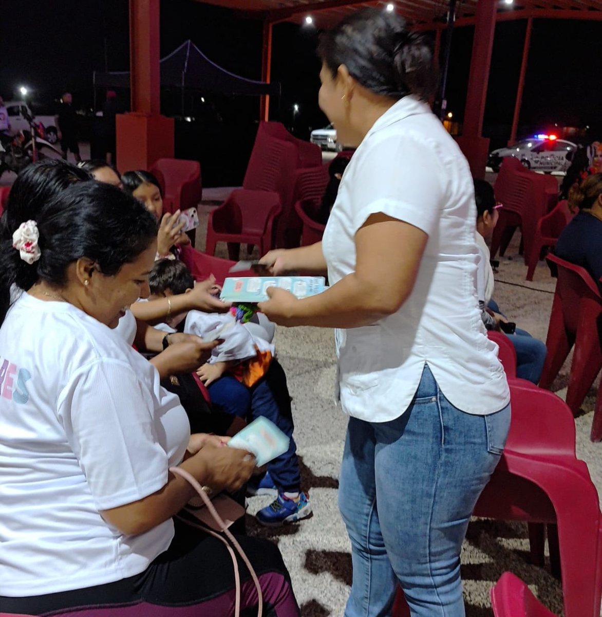CECOSAMA ESCÁRCEGA PROMUEVE LA SALUD MENTAL EN ENTORNOS ESCOLARES Y FAMILIARES